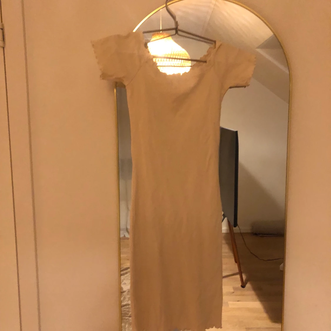 Beige kläning  - 90