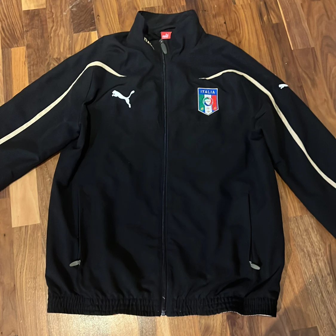 Puma jacka/kofta storlek M - 90