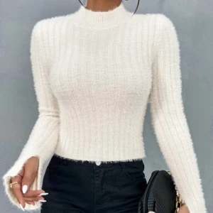 Vit fin tröja   - Jätte fin skön stickad tröja 