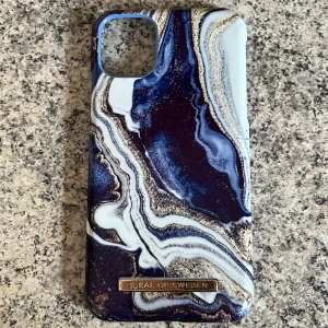 IDEAL OF SWEDEN mobilskal - Ideal of sweden mobilskal till iPhone 11. Skalet är använt och säljer det pga har ny mobil. 