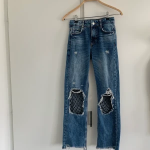 Jeans med hål - Håliga jeans med nät