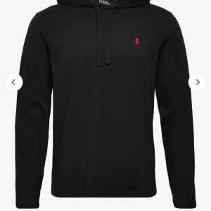 Polo Ralph Lauren hoodie - Typ oanvänd polo hoodie som är i ett tunnt material. Riktigt bekvämt Storlek L
