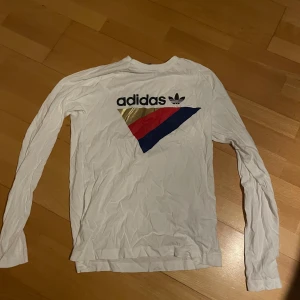 Adidas tröja - Bra skick