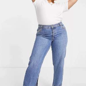 Blåa 90-tal jeans med raka ben och paljetter - oanvända 