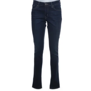 Jeans  - Säljer dessa Levis jeans i super bra skick 💓