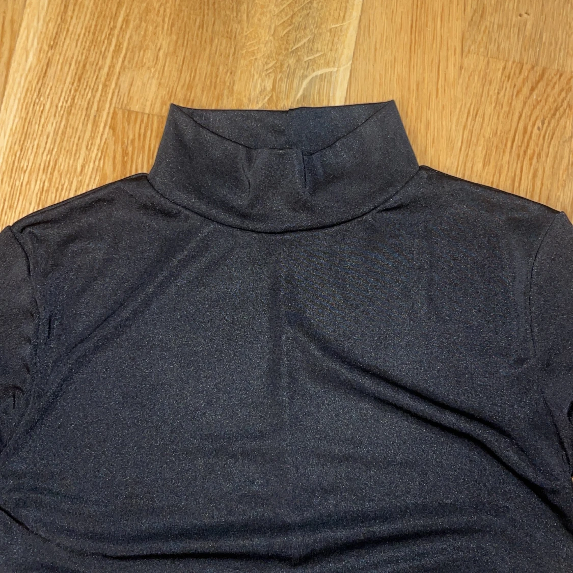 Glansig body från zara - 90