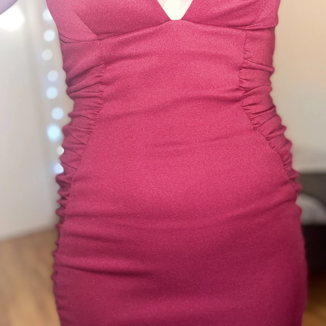 Vinröd klänning - 91