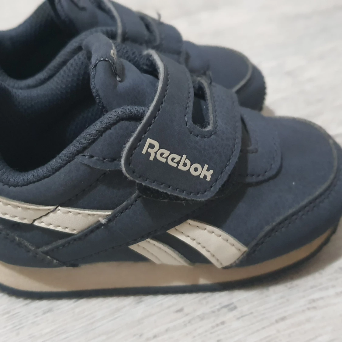 Reebok  - 90