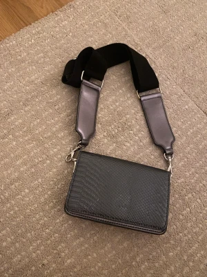 Väska - Jättefin väska, använd fåtal gånger 