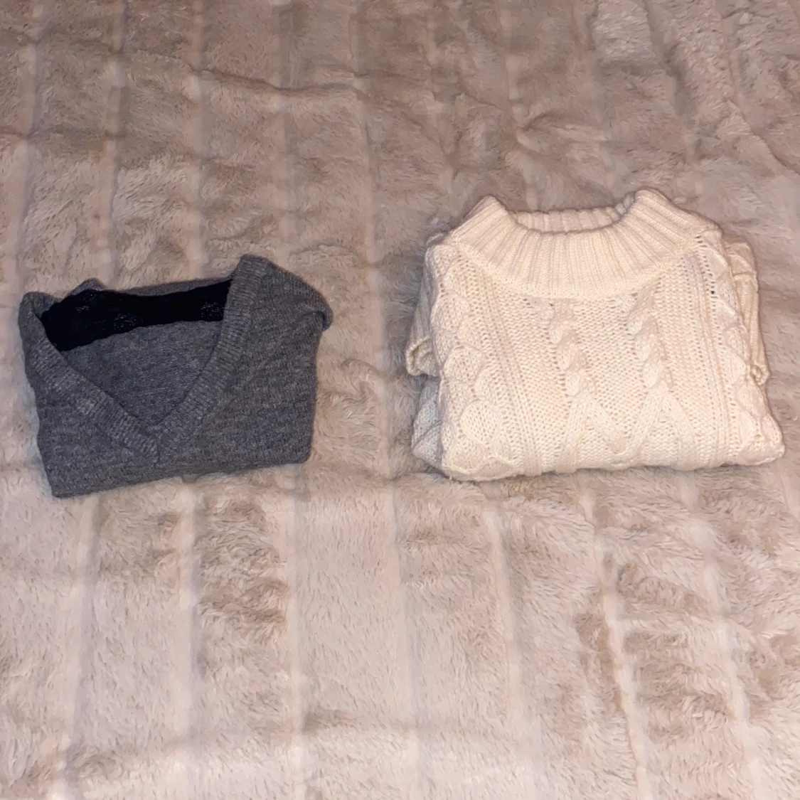 Stickade tröjor storlek M