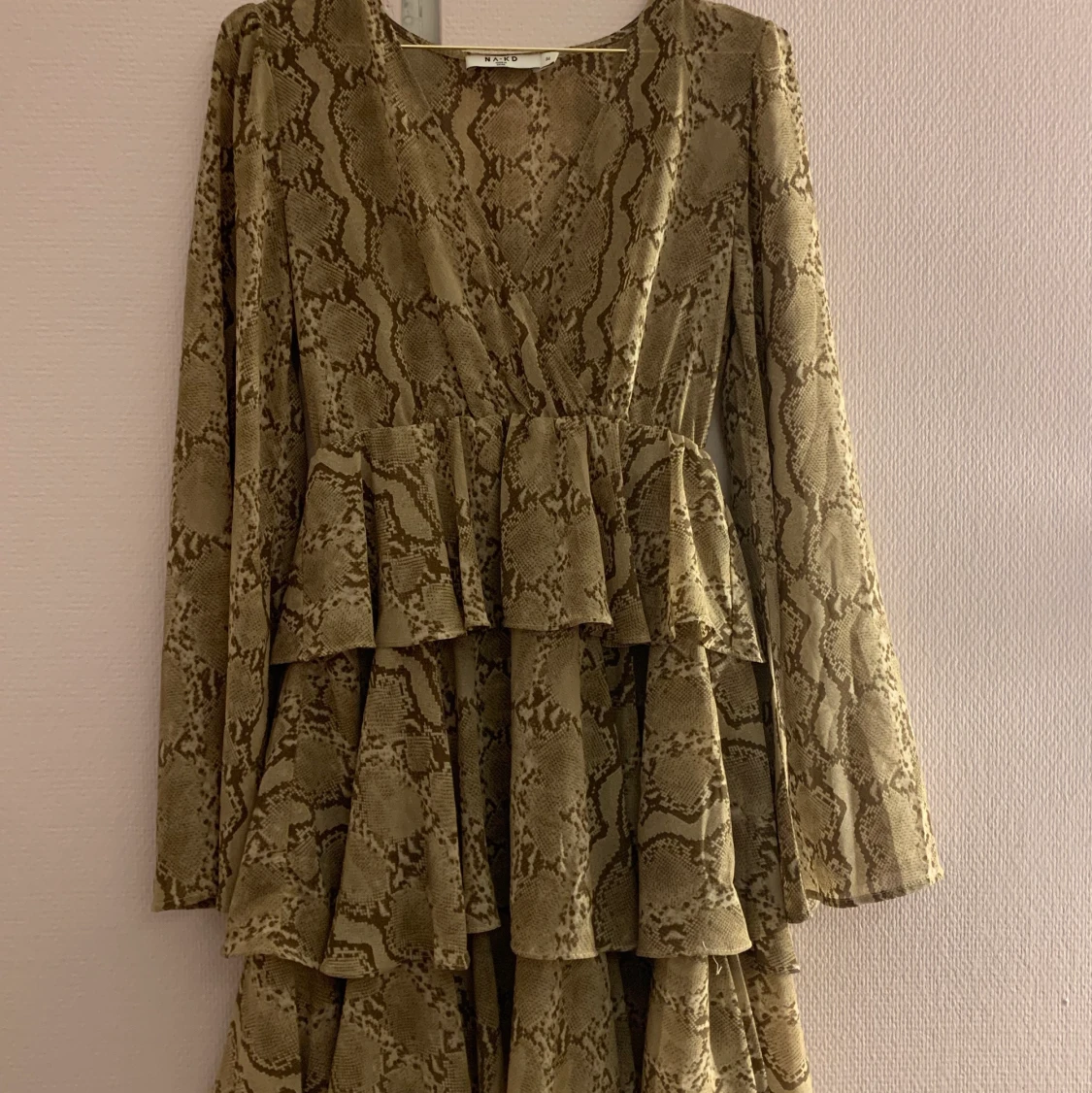 Klänning med orm-print - 90