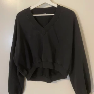 Monki Sweatshirt  - Superfin! Använd 2 gånger, 50kr+frakt