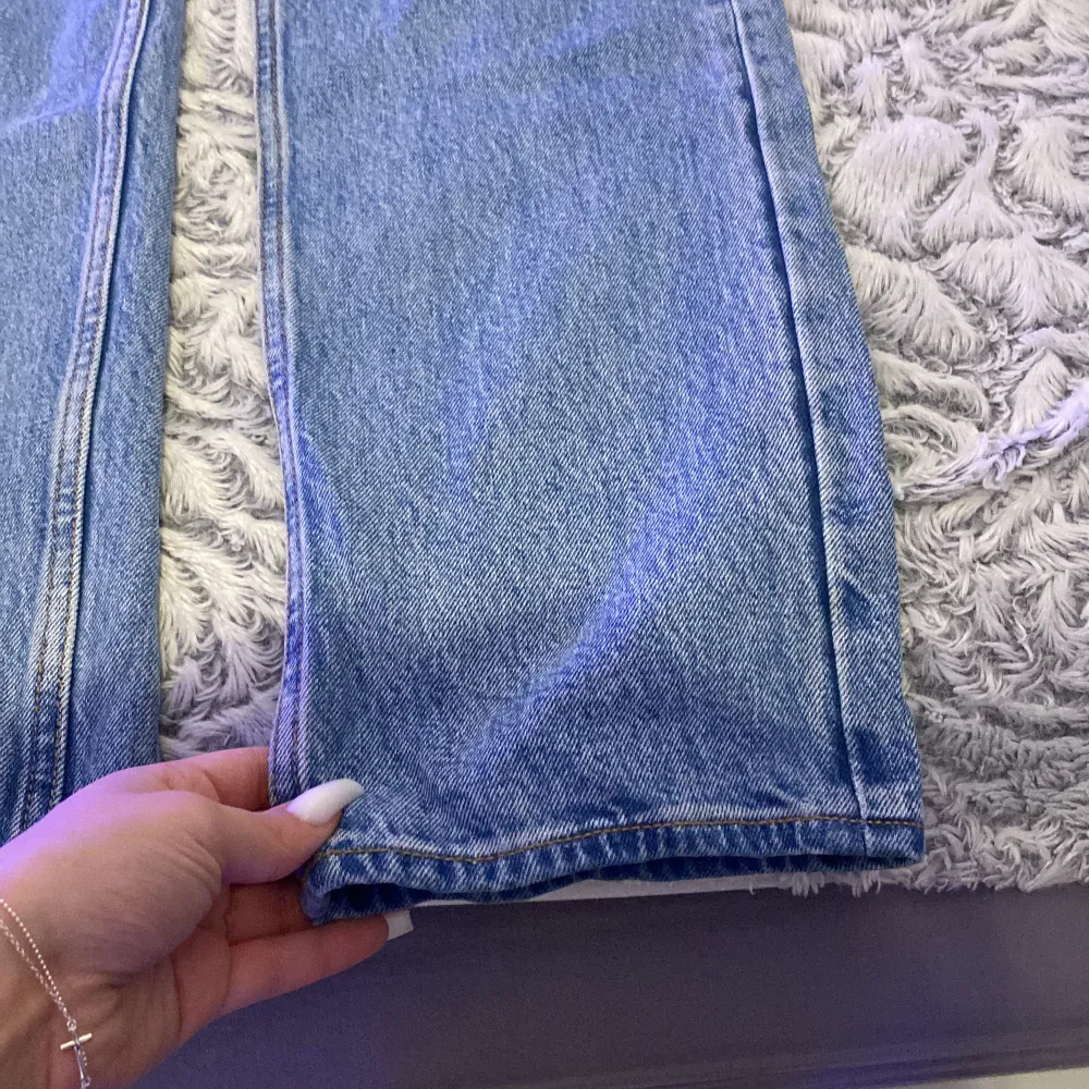 Jätte fina jeans, nästan som nya, använt dom Max 3 gånger . Jeans & Byxor.