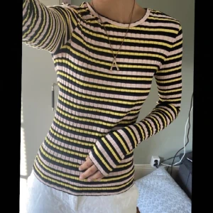 Randig tröja - Långärmad cool tröja, knappt använd<3