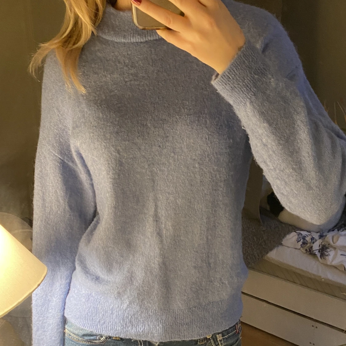 Stickad blå tröja - 90