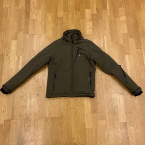 Vinterjacka M - Vinterjacka jag aldrig använder. Storlek M 48/50