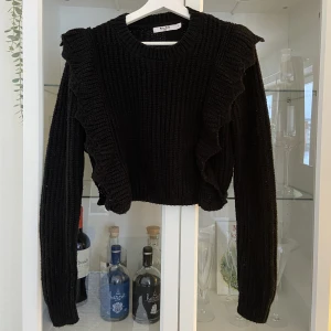 Stickad tröja - Sparsamt använd, fint skick