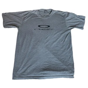 Oakley tee - Sjukt Nice Oakley tee i size M, cond 9/10
