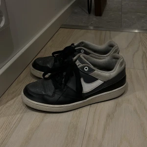 Nike sneakers - Strl 38,5 Pris diskuterbart