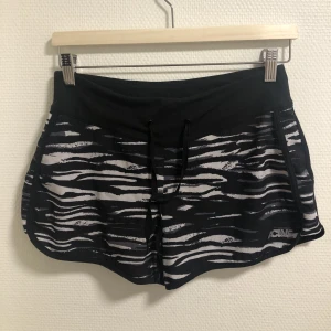 Träningsshorts - Strl S
