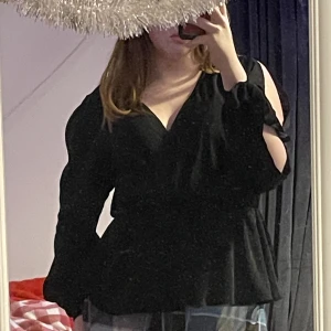 Fin blus - En fin blus från Shein, säljer för den är för stor för mig.