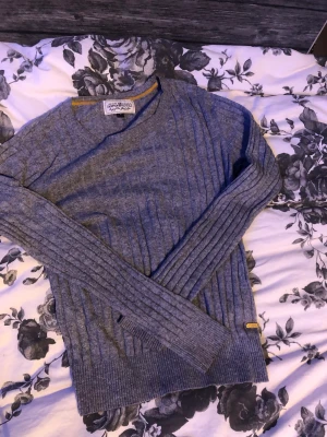 Tröja - Kan användas som rid tröja använd 1 gång