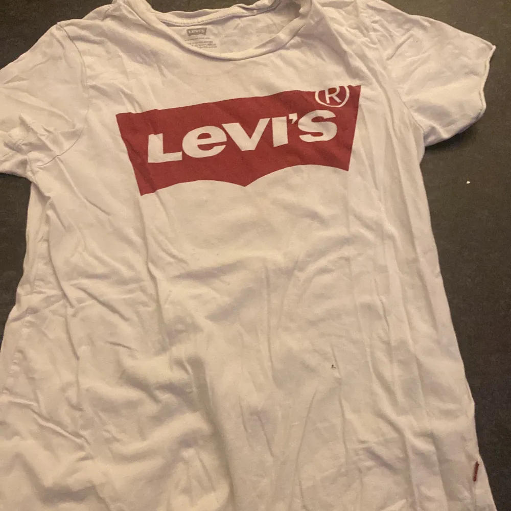 Original Levis T-shirt . T-shirts.
