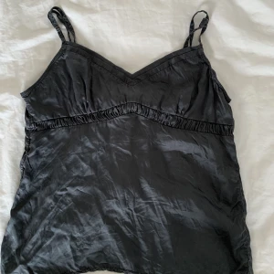 Linne - Ett linne från odd molly! Osäker på storleken men passar xs/s/m, 120kr💞