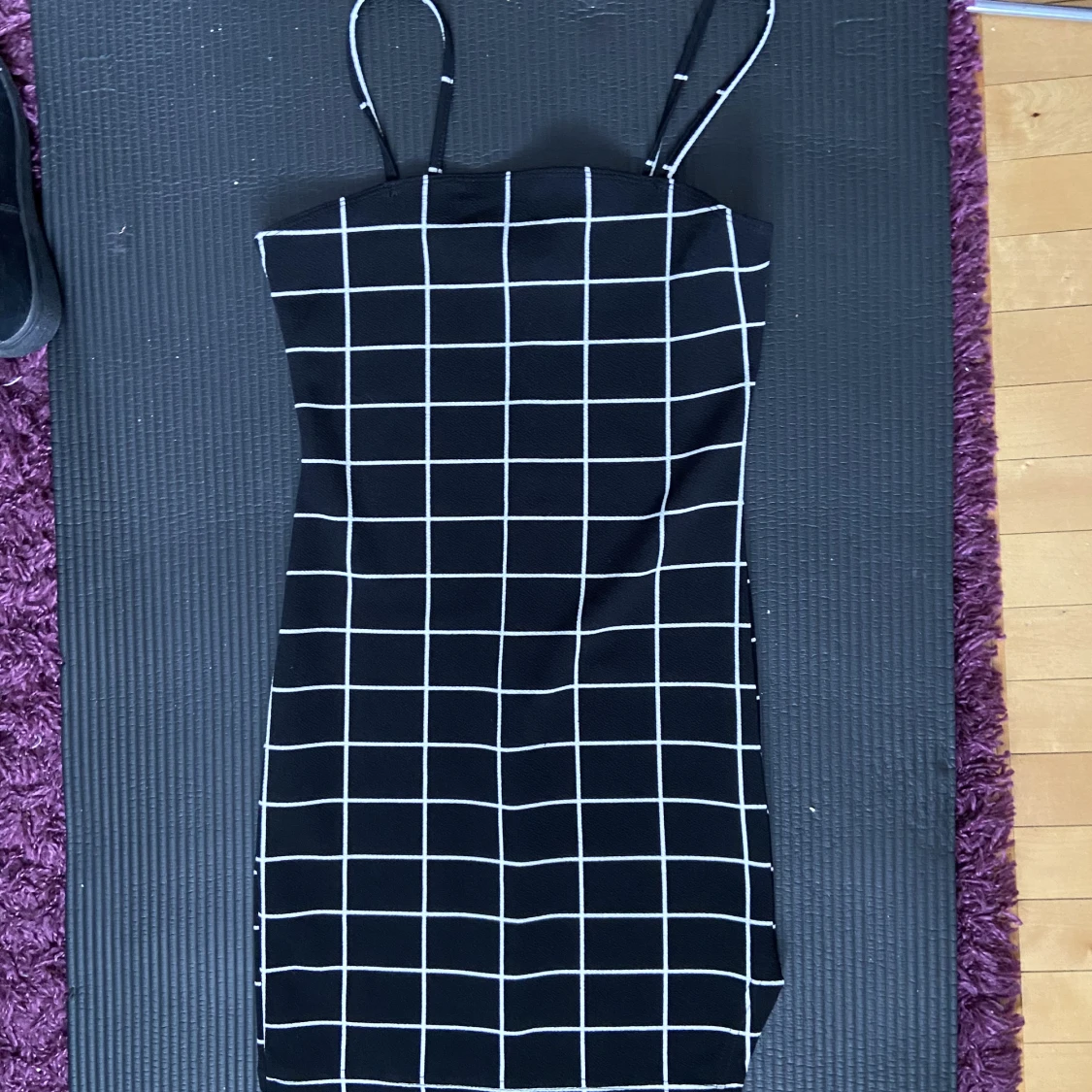 Rutig bodycon klänning  - 90