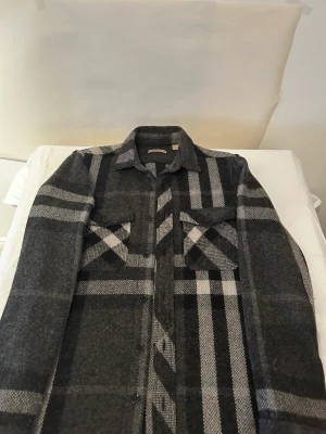 Burberry jacka/overshirt - Bra skick i storlek xs, burberry overshirt, märkeskläder 