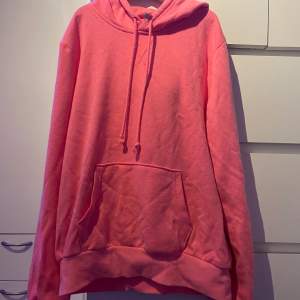 Rosa hoodie från H&M Använd fåtal gånger  Storlek S