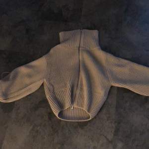 Fin tröja från h&m som är använd en gång säljer pga att den inte kommer till användning 