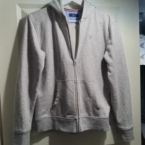 Gant kofta - Gant kofta storlek xs. Finns i Örebro 