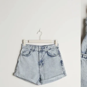 Jeans shorts - Säljer mina shorts då dom är för små. Använda typ två gånger. Är i ny skick.