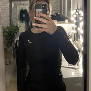 TräningsTopp - Gymshark - oanvänd träningstopp ifrån gymshark, köpt i höstas. Säljer då den ej kommit till användning. Skriv för mer info / bilder! 💕