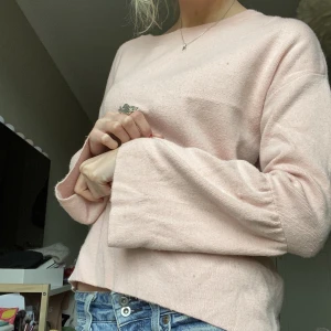 Stickad tröja - Superfin mjuk stickad tröja i gammalrosa från zara🥰köp ej frakt via appen!!💞