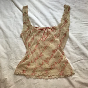 linne - meshlinne så sött💛💛💛 frakten ligger på 13kr