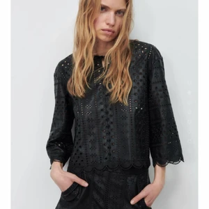 Zara topp - Perfekt till fest och middagar, helt ny med alla lappar kvar! Först till kvarn😍