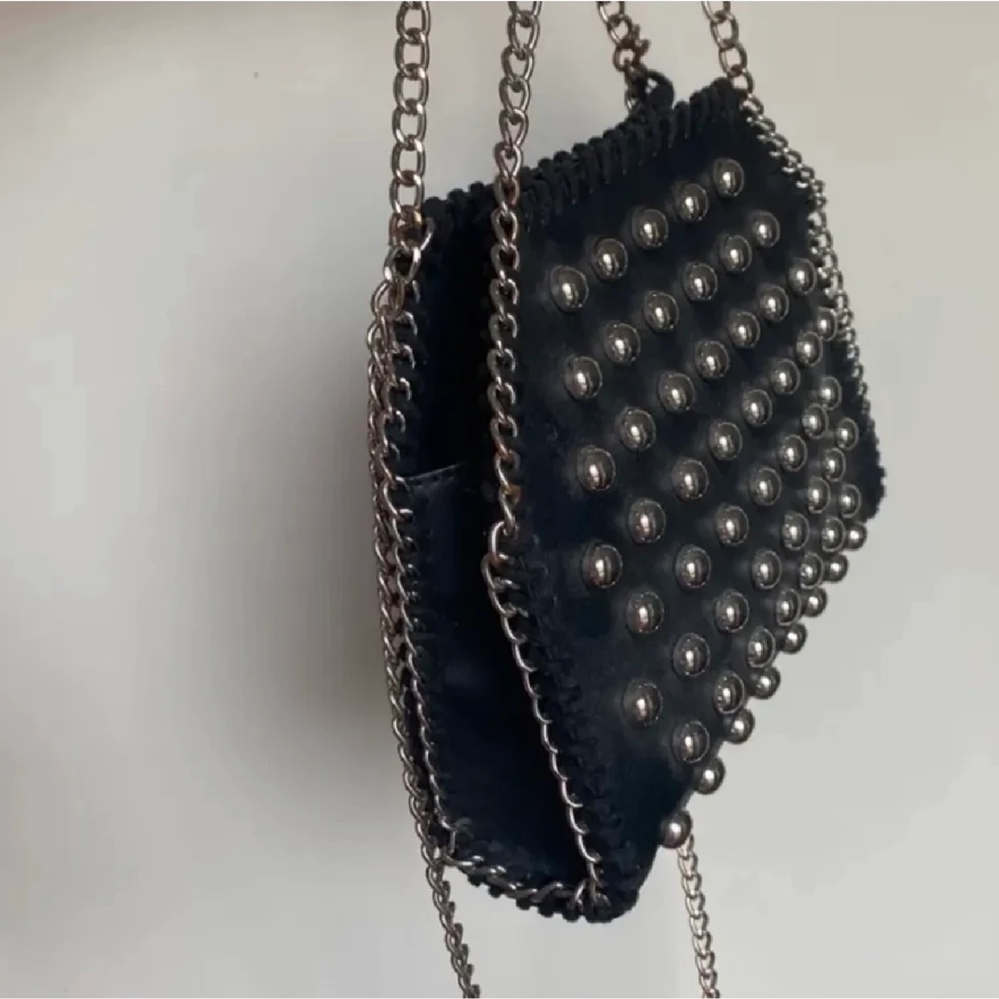 Väska med nitar  - 90