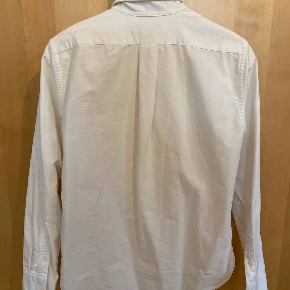 Vit damskjorta från Ralph Lauren i storlek XS. Skjortor.