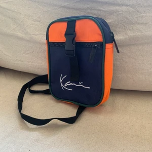 Karl kani Axelremsväska  - Oanvänd