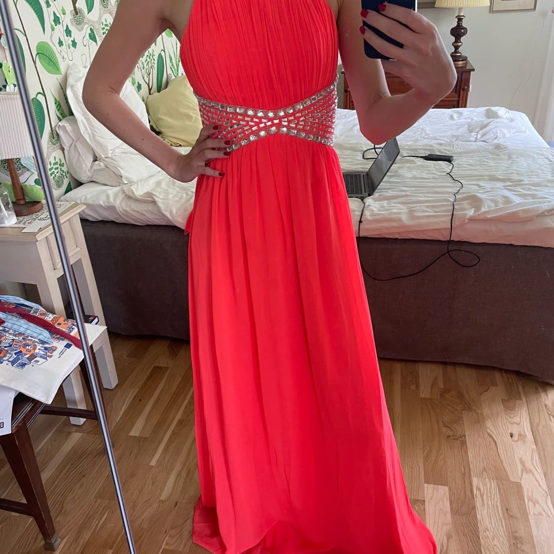 Orange långklänning