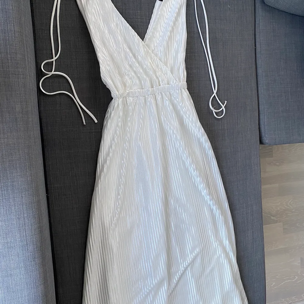 Nice dress for summer 🤍 Brand: Bik Bok, Size: XS, used only once. Klänningar.