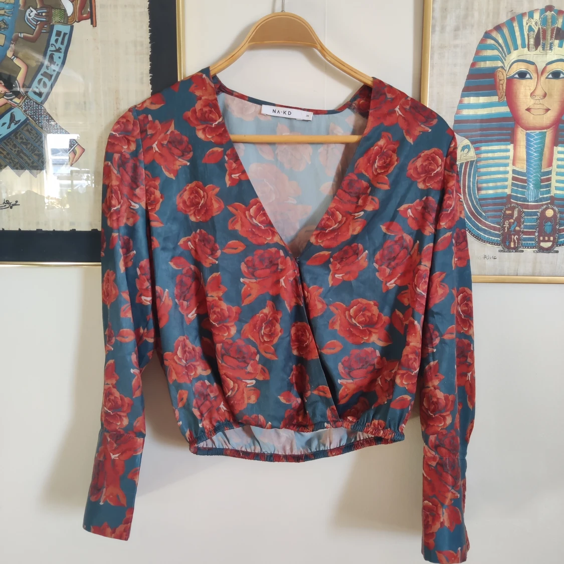 Blommig blus från NA KD