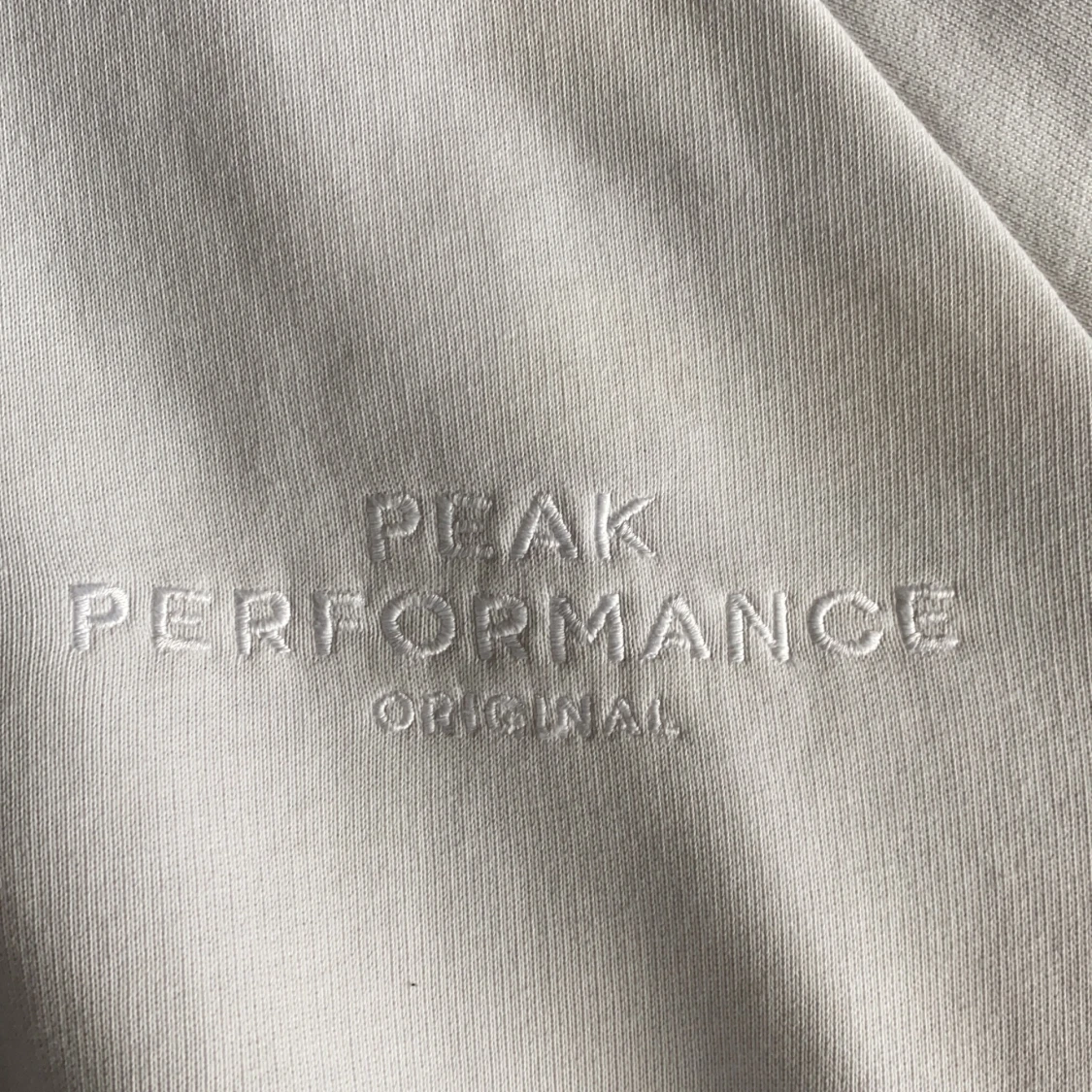 Peak performance hoodie - 90