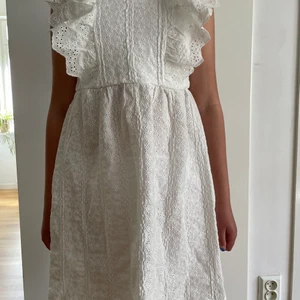 Zara sommarklänningar  - Ny och oanvänd. 