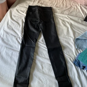Skinnbyxor - Skinnbyxor, använt en gång. Storlek:XS
