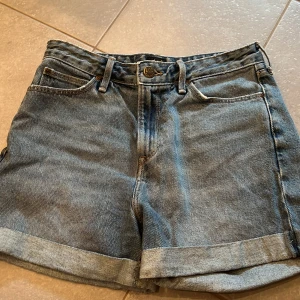 Shorts från lee - Bra skick, använt fåtal gånger