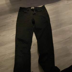 Svarta jeans 