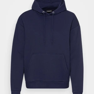 Hoodie - Kontakta för fler bilder eller om du är intresserad💓